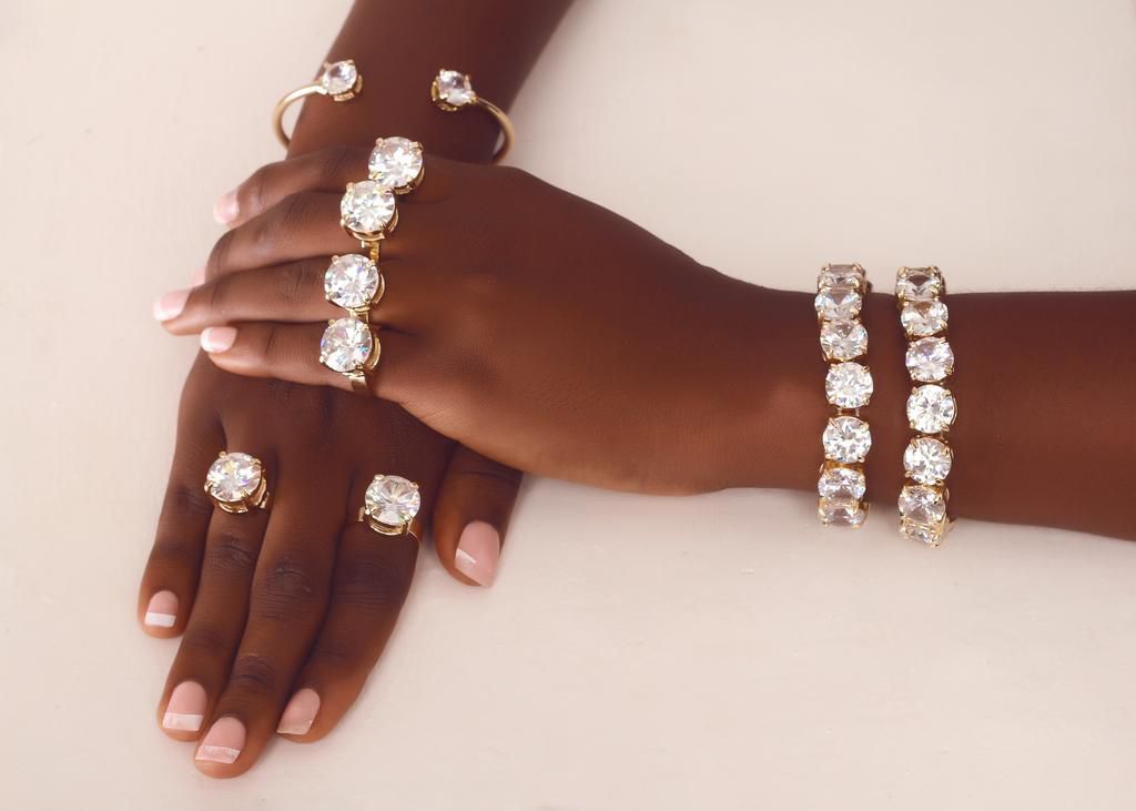 Bland2Glam presents their captivating Holiday collection full of festive sparkle