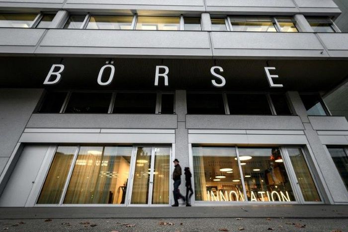 The European Commission announced late 2017 that it would limit to one year its recognition of the so-called equivalence of Swiss trading platforms, causing Switzerland to activate a plan to protect its stock market should that be the case