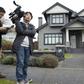 Journalistes outside the Vancouver home of Huawei executive Meng Wanzhou on December 12, 2018