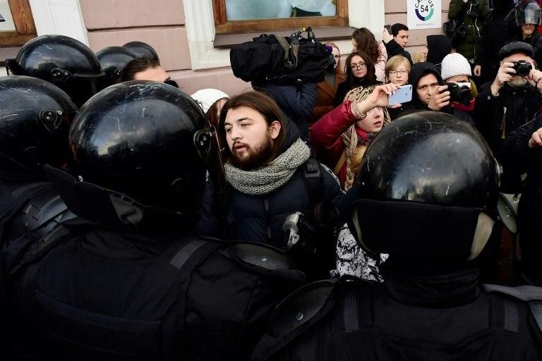 There was a heavy police presence at the Saint Petersburg rally