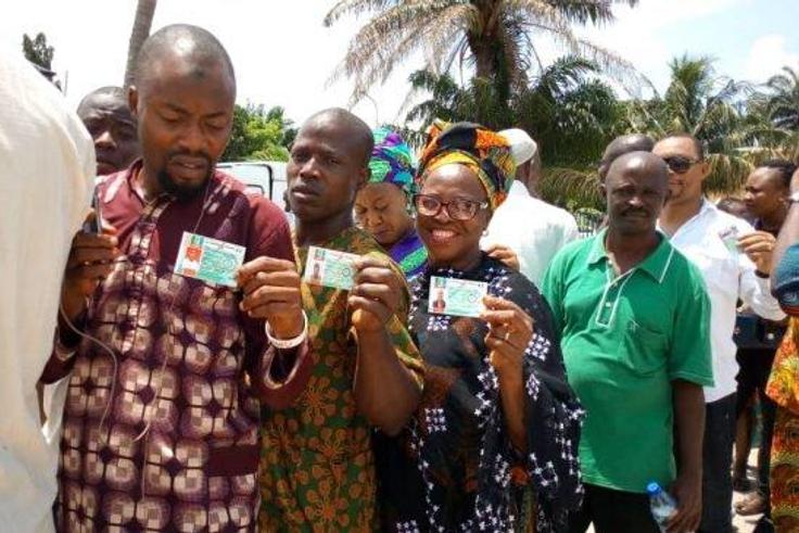 Voters on a queue (Illustration)