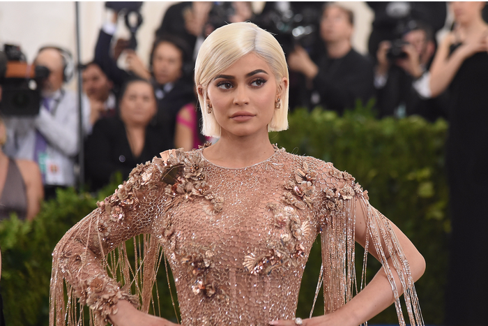 Kylie Jenner is the 5th wealthiest celebrity in America for 2018