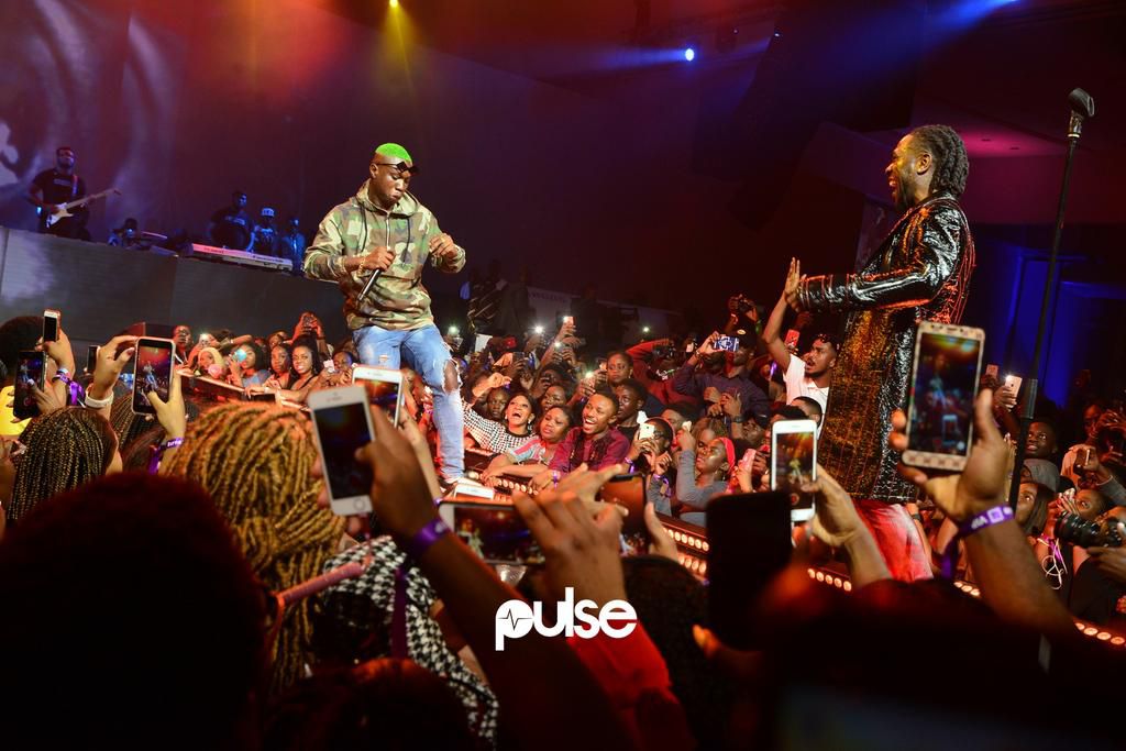 Zlatan and Burna Boy doing the Zanku at Burna Live