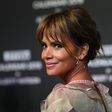 ___9202983___2018___12___15___17___halle-berry-walks-the-red-carpet-ahead-of-the-2019-pirelli-news-photo-1068835516-1544816266