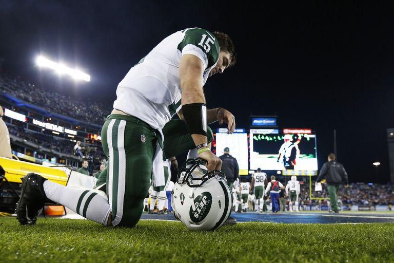 Tebow in his signature pose, which made him even more beloved in the Christian community.