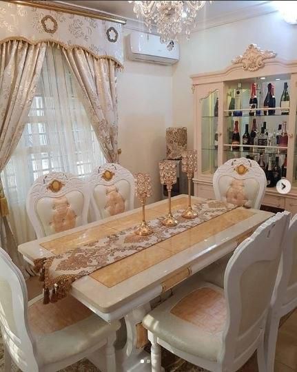 Party of the beautiful dinner area