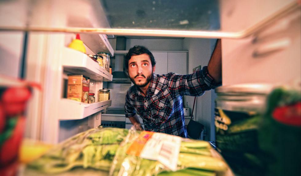 ___9005513___2018___10___21___22___man-looking-in-refrigerator-royalty-free-image-119575519-1539806815