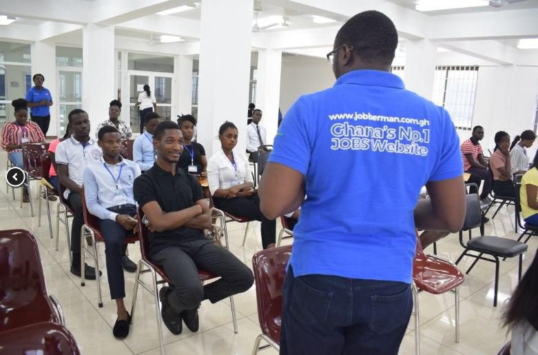 ___9199258___2018___12___14___11___Job