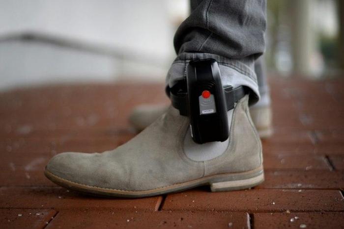 Interior Minister Thomas de Maiziere says electronic ankle bracelets are an important tool for monitoring dangerous people
