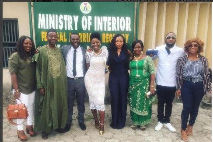Yvvone Jegede, Abounce surrounded by friends and family including Jazzman Olofin and Bimbo Akintola at their court wedding