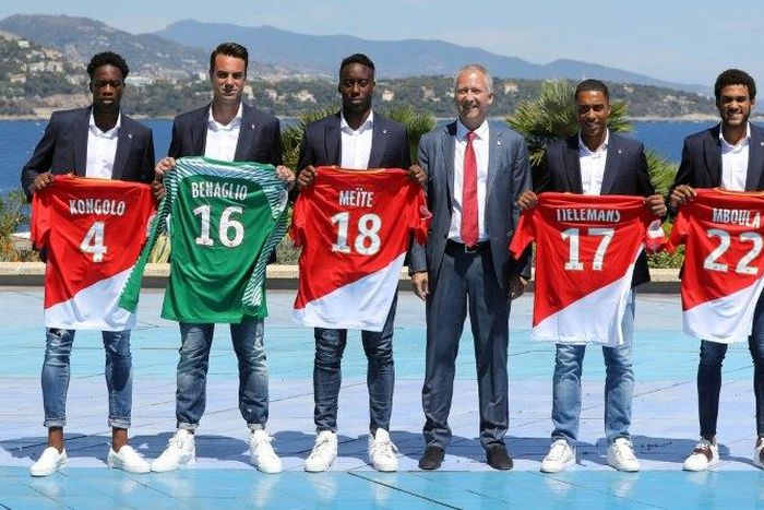 Monaco's new signings, (from L) Terence Kongolo, Diego Benaglio, Souahilo Meite, Youri Tielemans and Jordi Mboulla, pose with the club's Vice President Vadim Vasilyev (3rd R), during official presentation in Monaco, on July 26, 2017