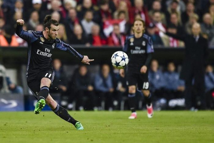 Real Madrid's Welsh forward Gareth Bale in action during the UEFA Champions League 1st leg quarter-final football match FC Bayern Munich v Real Madrid in Munich, southen Germany on April 12, 2017