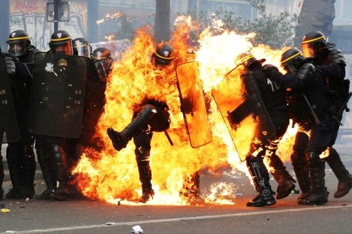 Paris demos erupted into violence