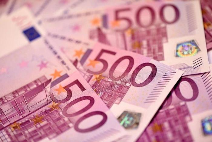 Migrants returning home would be offered 1,000 euros ($1,080) instead of 500 euros, Austiran Interior Minister Wolfgang Sobotka said
