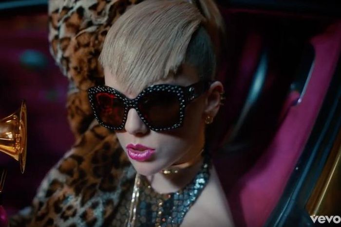 Fans think Taylor Swift shaded Katy Perry with this look