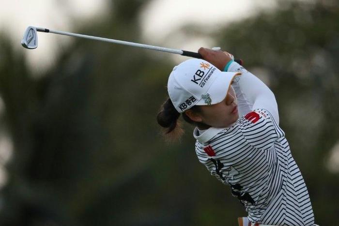 Mi Hyang Lee shares the leaderboard at the Lotte Championship with a six-under 66 at the end of the first round
