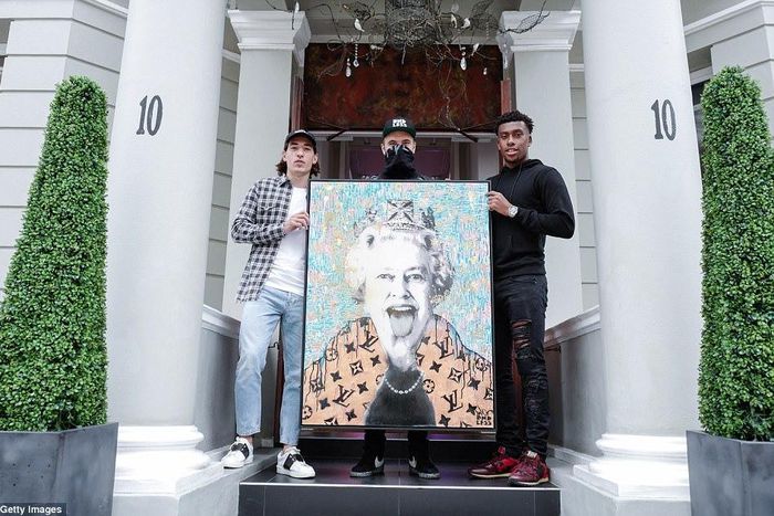 Alex Iwobi, Endless and Hector Bellerin