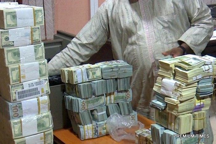 EFCC recovers $9,772,800, £74,000 from former Group Managing Director of the Nigerian National Petroleum Corporation (NNPC), Andrew Yakubu.