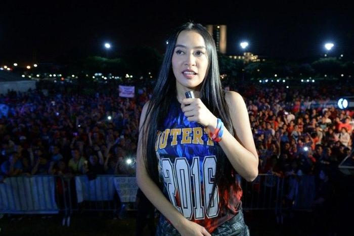 Mocha Uson, a blogger and supporter of Philippine President Rodrigo Duterte who rose to fame as a scantily dressed singer and model, is to oversee press accreditation for bloggers and social media "influencers" in the country, in line with new rules