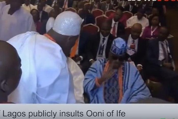 Oba of Lagos dismissing Ooni of Ife with a wave of the hand