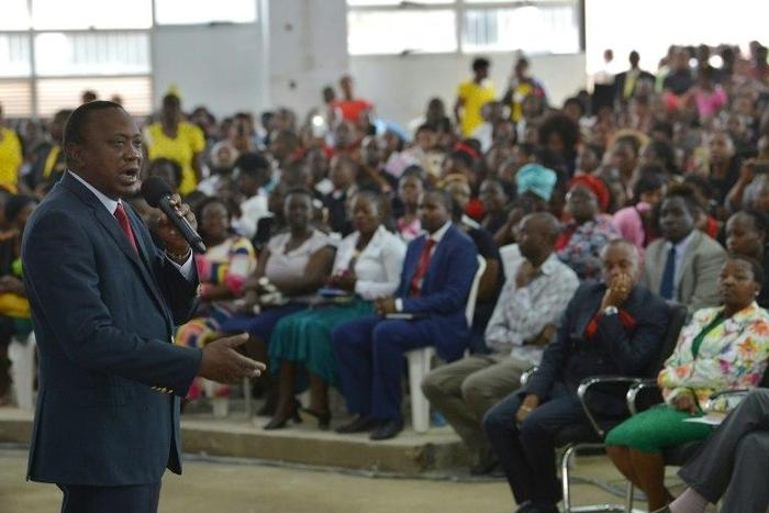 Kenya's President Uhuru Kenyatta addresses worshipers during a religious service on August 6, 2017 in the Nairobi suburb of Umoja