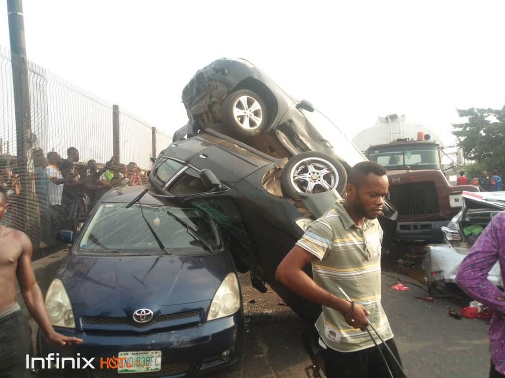 Tanker loaded with fuel crashes into 5 vehicles at Gbagada (LASTMA)