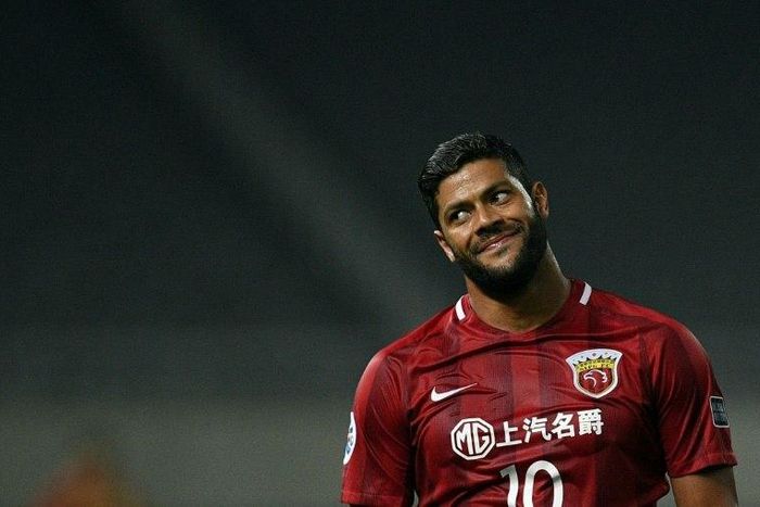 Shanghai SIPG's Brazilian forward Hulk made his muscular presence felt with a bustling performance which terrorised the Jiangsu defence