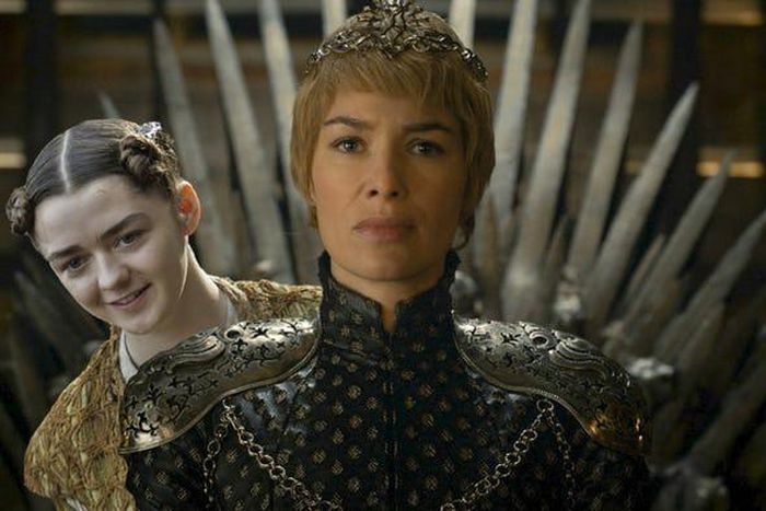 Cersei and Arya in "Game of Thrones"