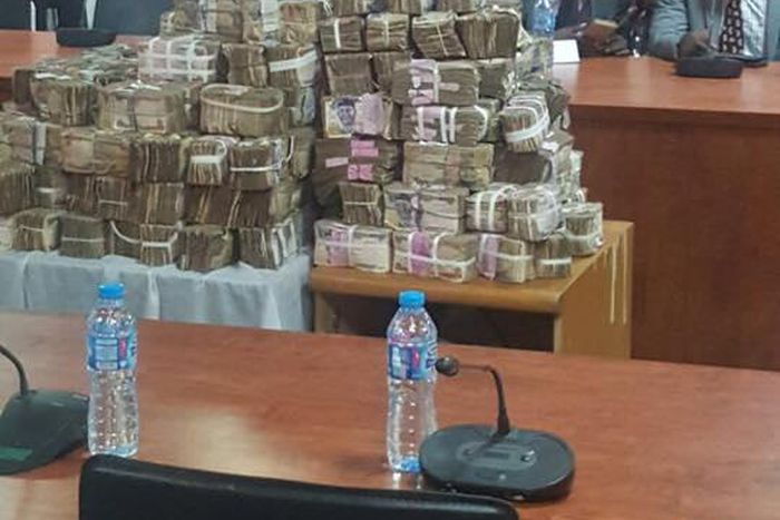Police panel displays N100 million cash as evidence against Govenor Nyesom Wike on February 7, 2017.