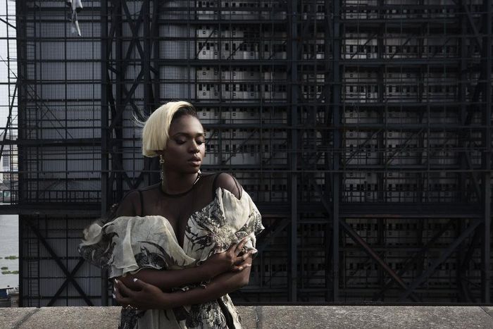 Waje in video clip of song ' Mountain' feat Lira