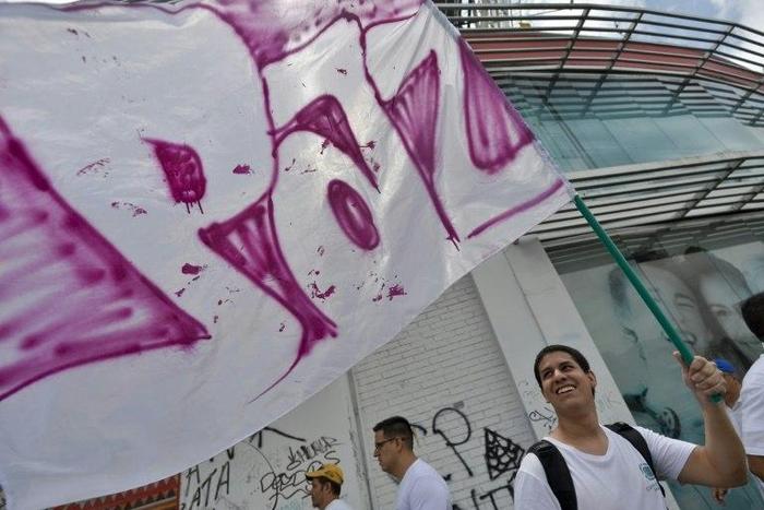 FARC leader Timoleon "Timochenko" Jimenez said on Twitter that his side was "close to defining an accord addressing the concerns of everyone: those who abstained, the No camp and the Yes"