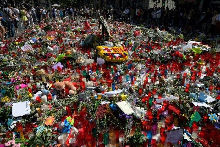Las Ramblas, the site of last week's attack in Barcelona, has been flooded with tributes to the victims