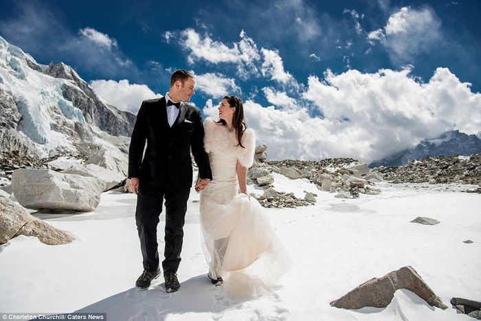 Amazing couple who wed on Mount Everest