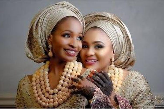 These amazing sisters married on the same day