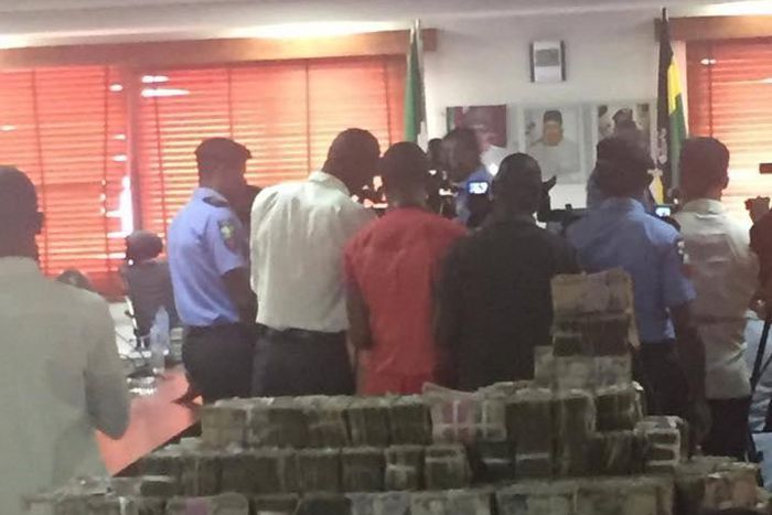 Police panel displays N100 million cash as evidence against Govenor Nyesom Wike on February 7, 2017.