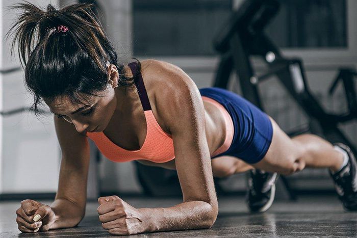 ___6279504___https:______static.pulse.com.gh___webservice___escenic___binary___6279504___2017___2___25___6___workouts-that-burn-more-cals-than-a-3-mile-jog-ss-main