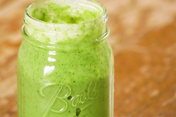 cinnamon almond green smoothie