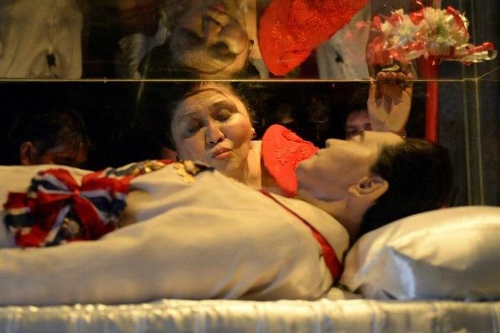 Philippine former first lady Imelda Marcos has been fighting a legal battle to reclaim jewels worth $150,000 confiscated when her dictator husband Ferdinand Marcos was ousted in 1986