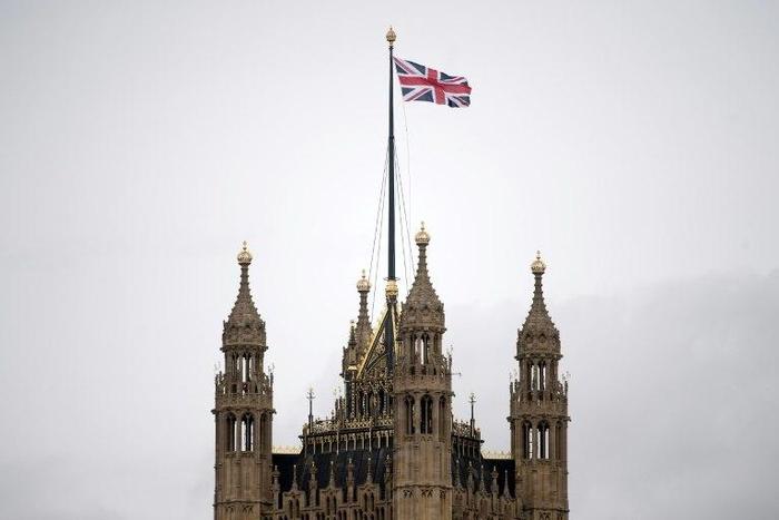 A House of Lords committee said unless Britain reaches a specific deal with the EU over budget contributions it could leave behind a bill estimated at up to 60bn euros