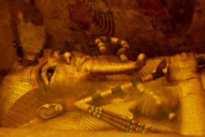 A picture taken on April 1, 2016, shows the golden sarcophagus of King Tutankhamun displayed in his burial chamber in the Valley of the Kings, close to Luxor