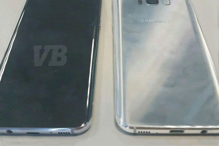 Leaked images of the upcoming Samsung Galaxy S8.