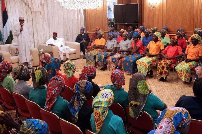 President Buhari addressing the 82 released Chibok girls before leaving for his medical trip.