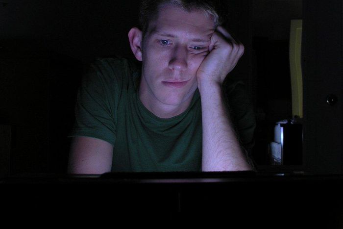 ___6503574___https:______static.pulse.com.gh___webservice___escenic___binary___6503574___2017___4___9___13___how-staying-up-late-tanks-mood