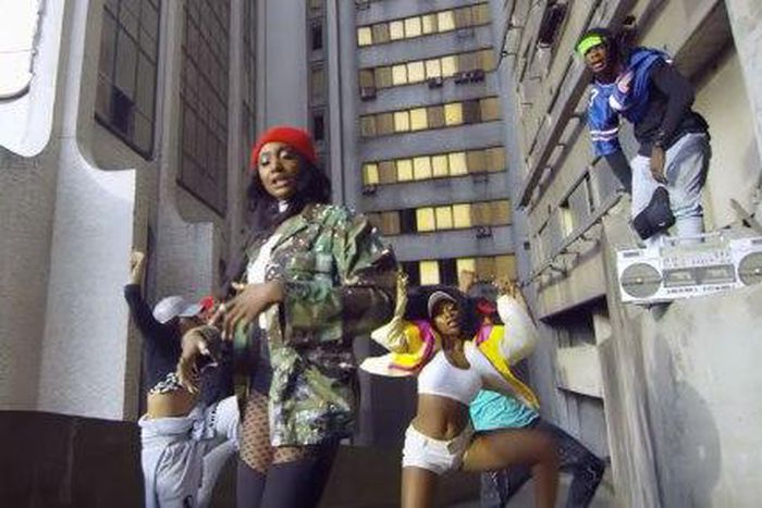 Bella - Radio feat.Ycee