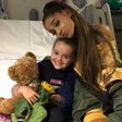 Ariana Grande visits bomb victims in the hospital