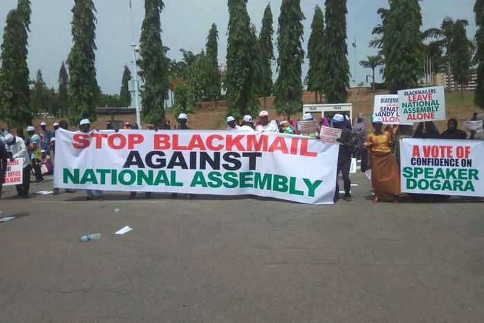 'Hungry' Protesters pass vote of confidence on Senate President Bukola Saraki and Speaker Yakubu Dogara