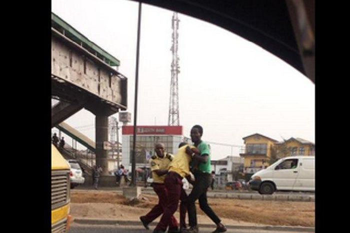 LASTMA officials 'dealing' with a stubborn driver