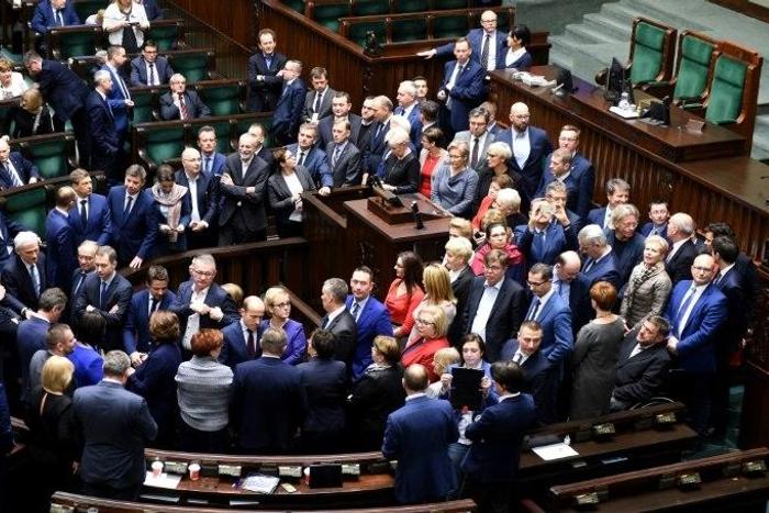 Liberal opposition (Civic Platform) lawmakers are seen before the opening of a new session of Poland's parliament January 11, 2017