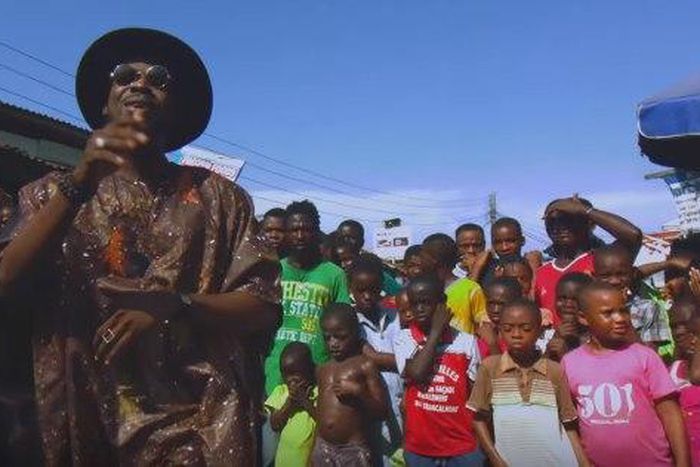 Adekunle Gold in 'Work' video