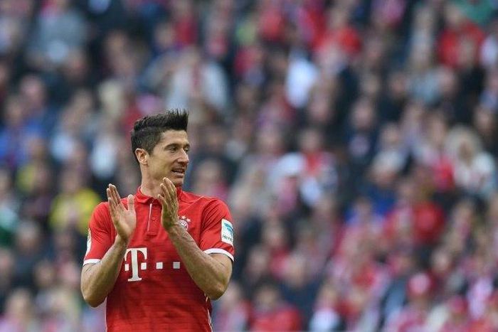 Bayern Munich's Robert Lewandowski reacts during their match against Borussia Dortmund in Munich, southern Germany, on April 8, 2017